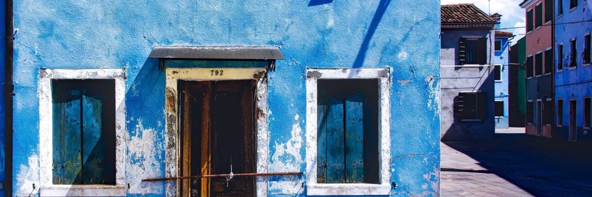 repair-facade-blue